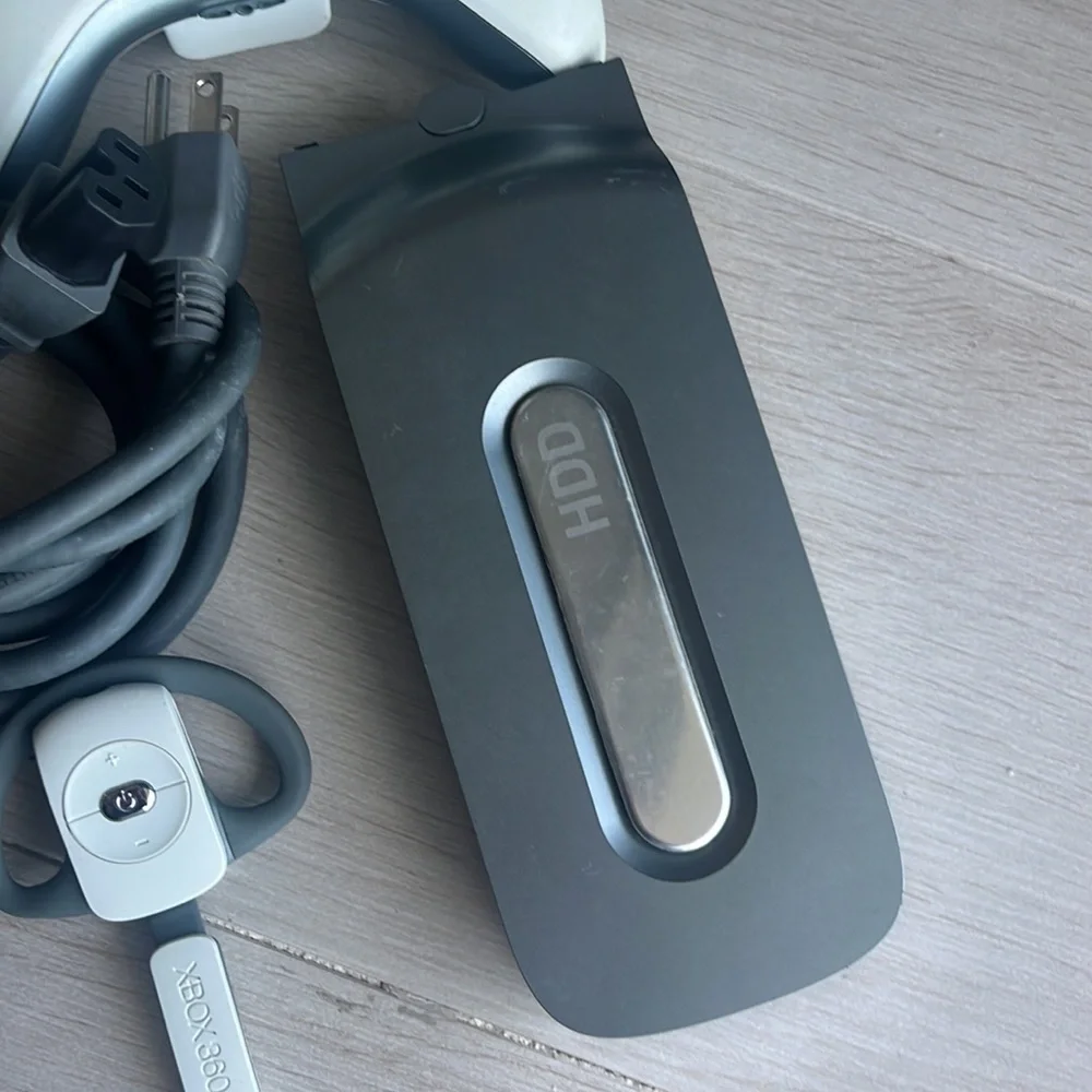 Xbox 360 console and cords with battery and controller